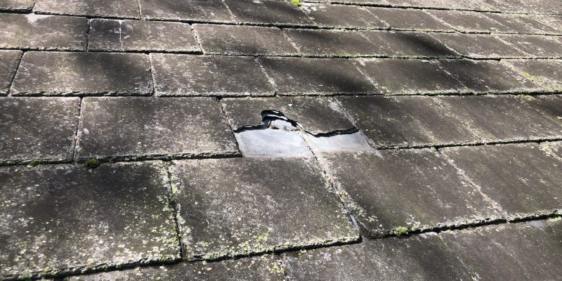 Three Signs to Schedule Roofing Repair Services